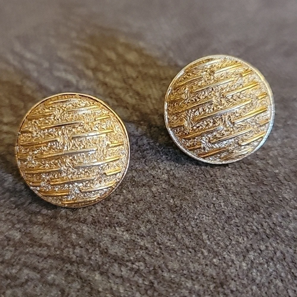 VTG TRIFARI Estate 1950s Atomic Goldtone Round Coin Textured Clip-on Earrings